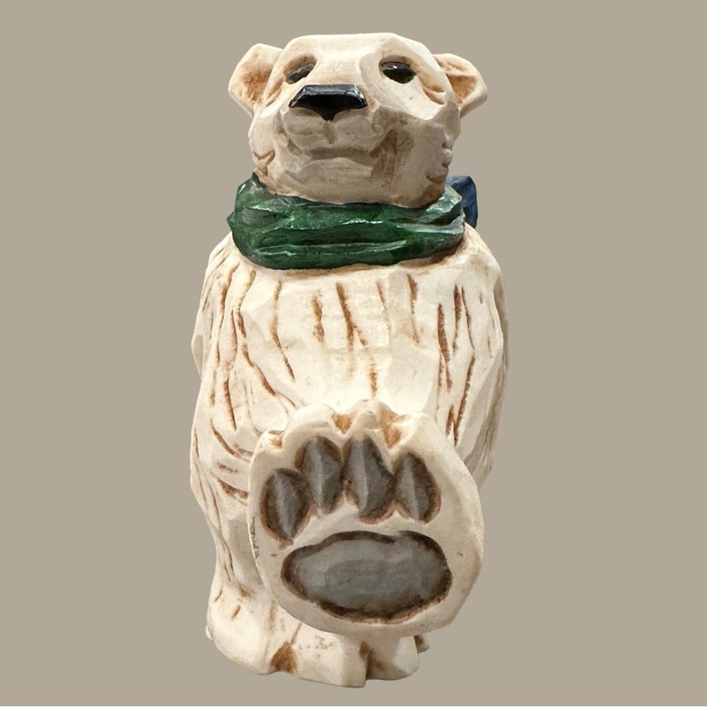 Retired Hand Painted Vtg 2001 David Frykman Polar Bear Figurine #DF2053 "Tundra"
